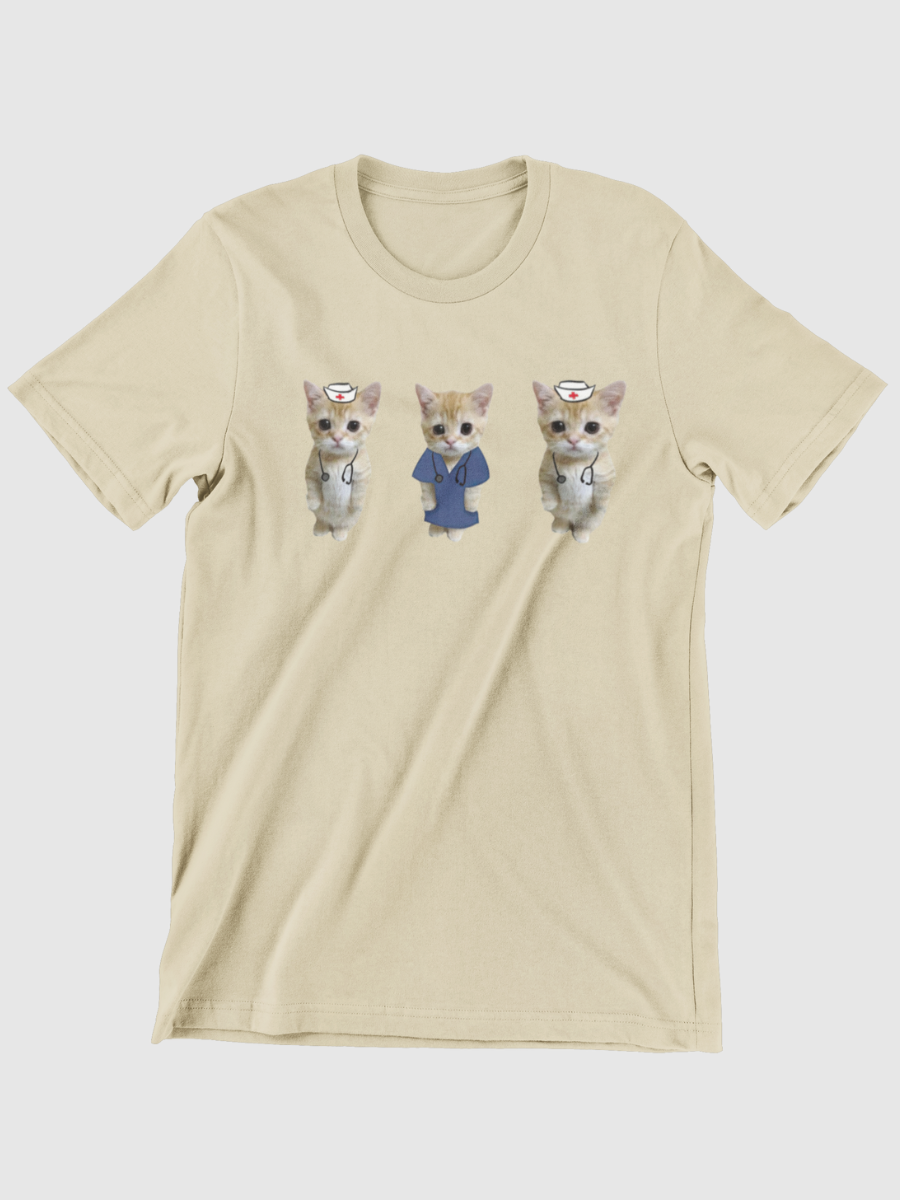 El Gato Nurse Graphic T-shirt