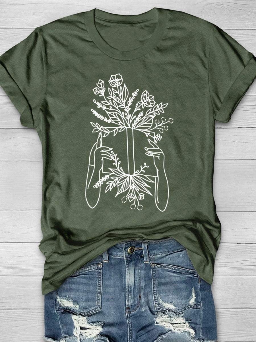 Girl Who Loves To Read Books Print Graphic T-shirts